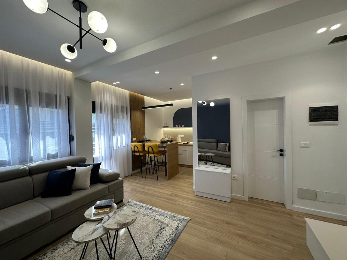 Luxurious Seaside Apartment Durrës 外观 照片