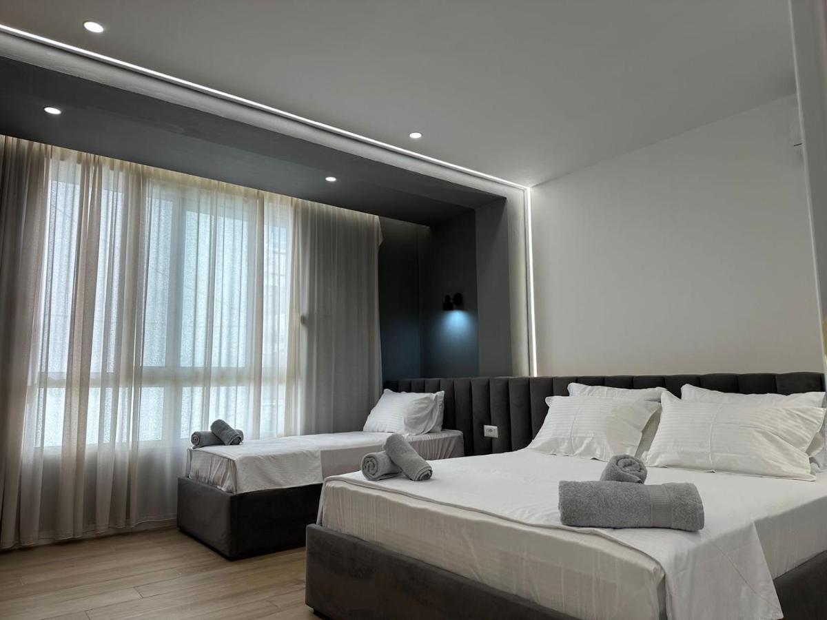 Luxurious Seaside Apartment Durrës 外观 照片
